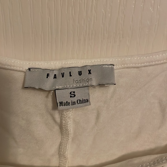 Puff sleeved white shirt - Picture 3 of 5